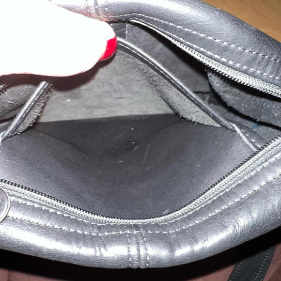 Coach small black leather shoulder bag - Picture 8 of 9